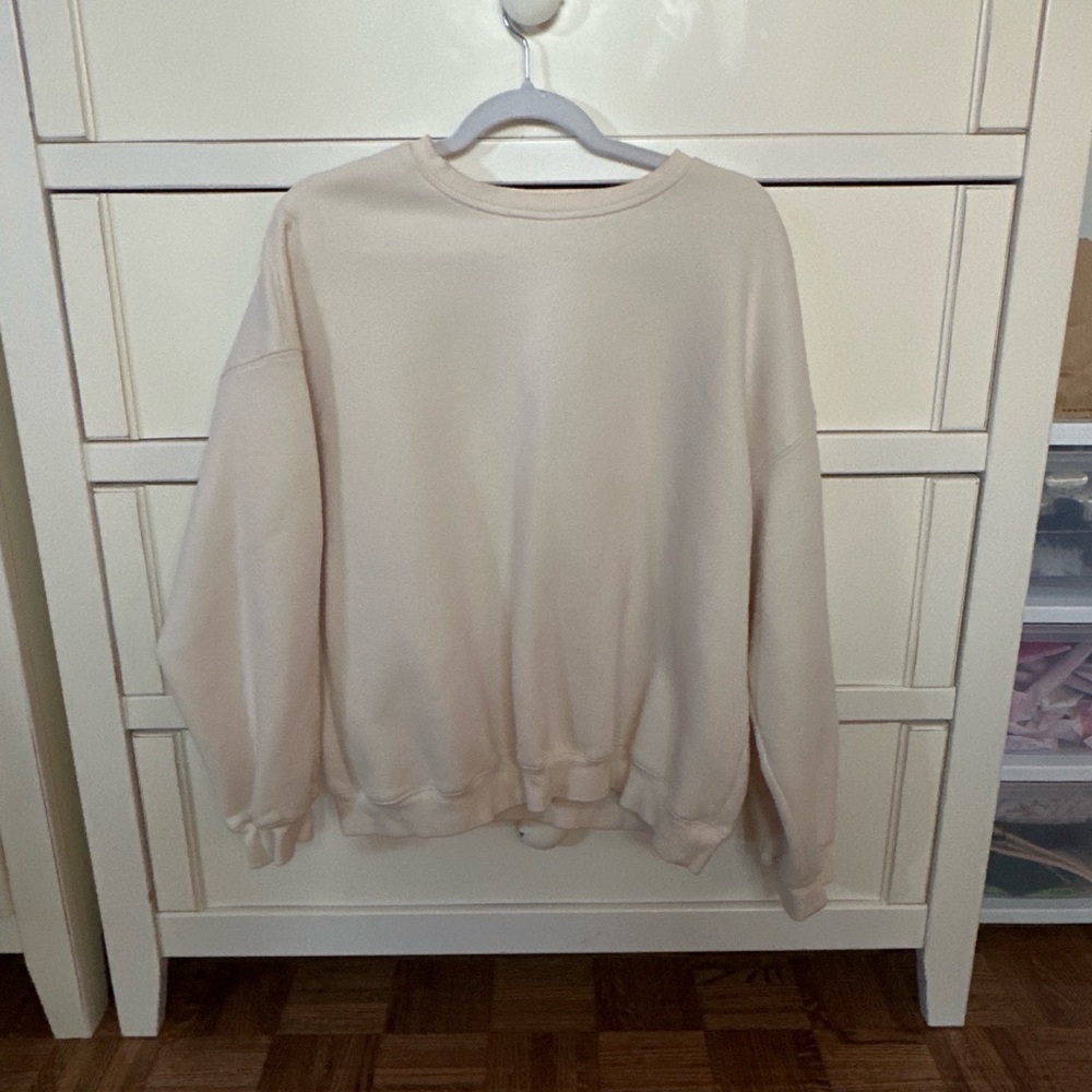 white/cream thick crew neck oversized size small
